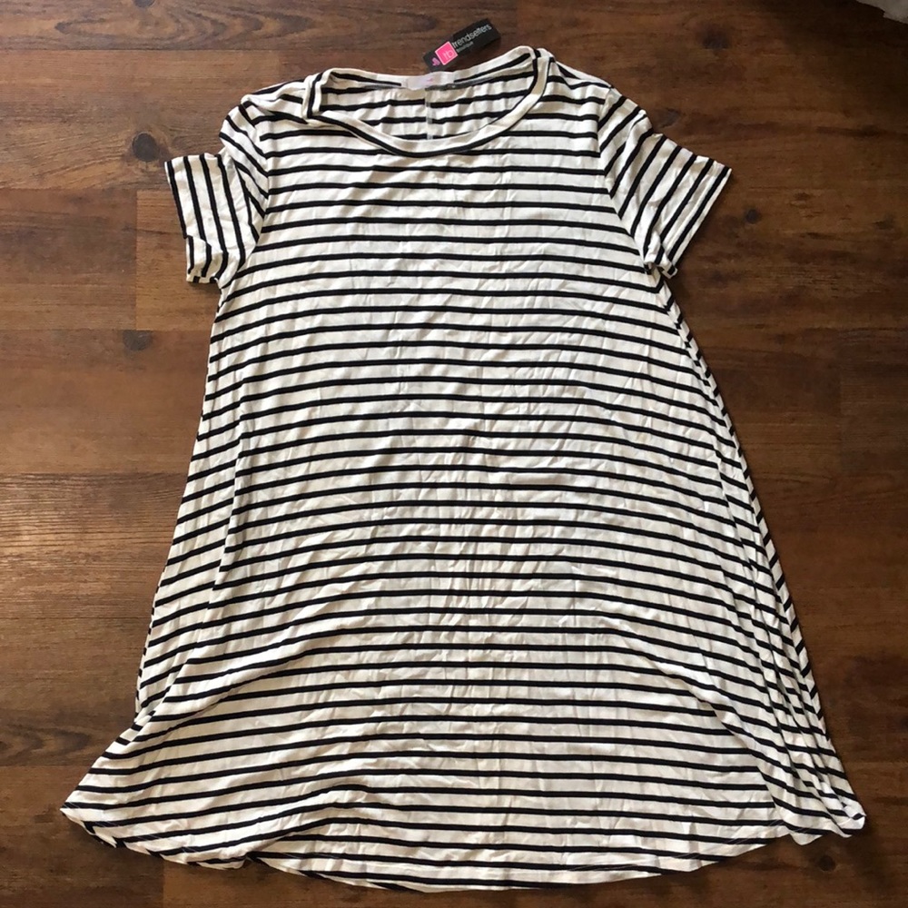 BNWT T-shirt dress. Black and white stripe. Large.